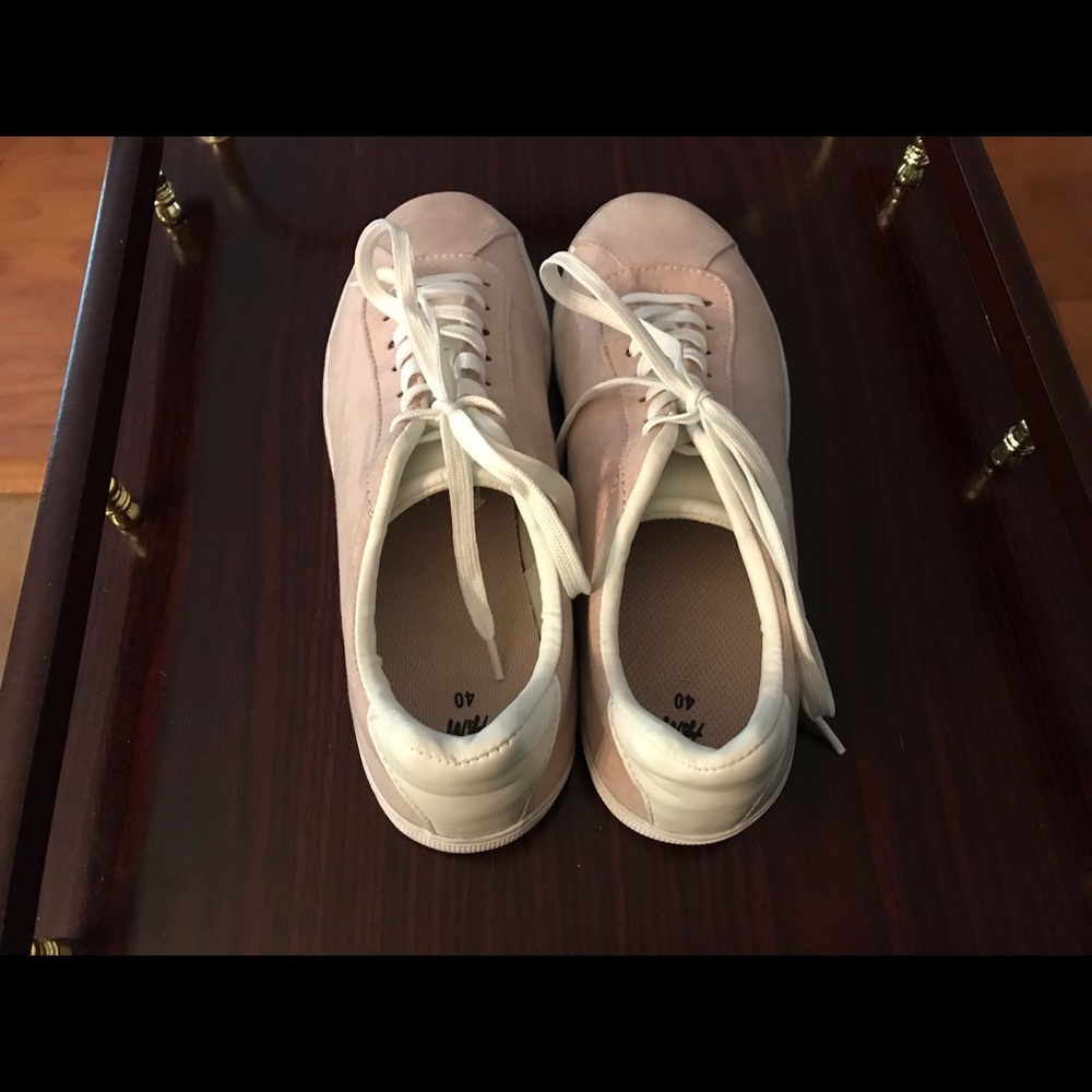 Nice Pink Suede H&M Sneakers! - Picture 7 of 9